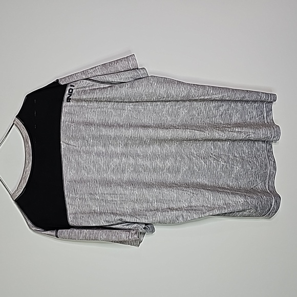 And1 silver and black XL athletic short sleeve shirt - Picture 4 of 7